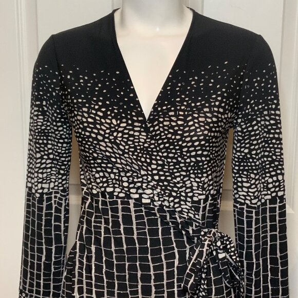 BCBG Max Azria Black & Gray Geometric Adele Wrap Dress, Size S - Picture 2 of 9